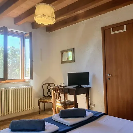 Le Ginestre Guesthouse Assisi 3*