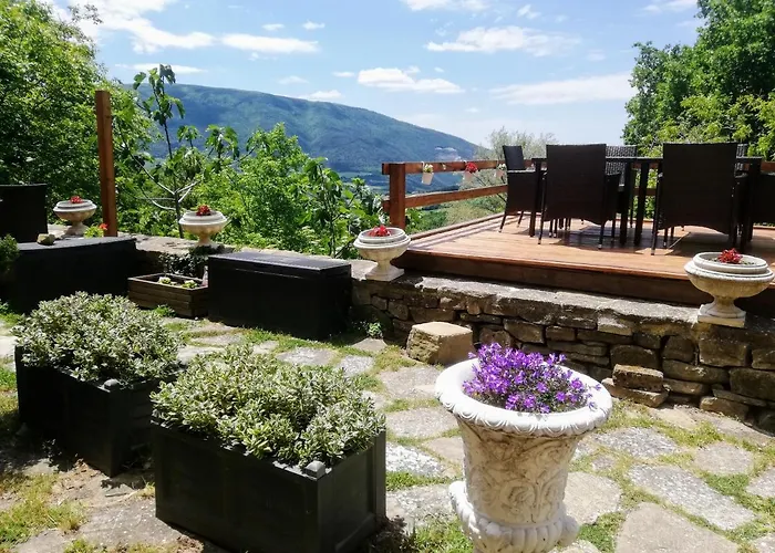 Le Ginestre Bed & Breakfast 3*